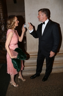 Chloe Fineman feet photo thumbnail