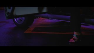 Chloe Fineman feet photo thumbnail