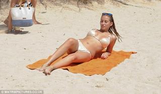 Chloe Goodman feet photo 15