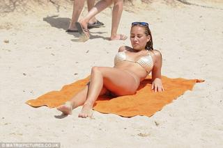 Chloe Goodman feet photo 14
