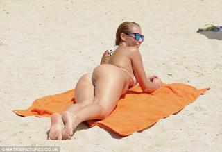 Chloe Goodman feet photo 12