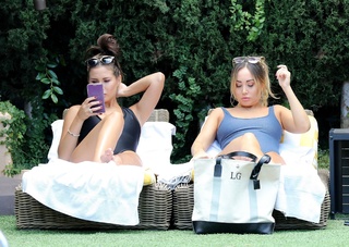 Chloe Goodman feet photo 4