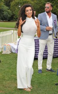 Chloe Khan feet photo 10
