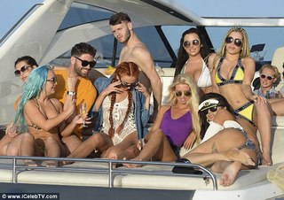 Chloe Khan feet photo 9