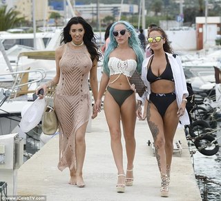 Chloe Khan feet photo 4