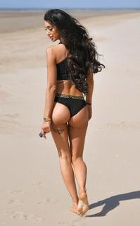 Chloe Khan feet photo 17