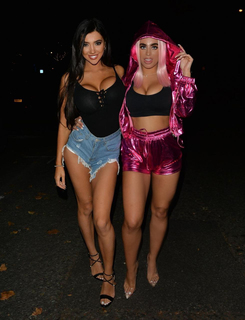 Chloe Khan feet photo 17