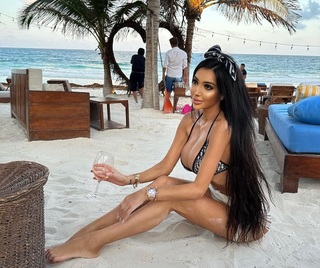 Chloe Khan feet photo 18