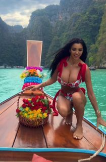 Chloe Khan feet photo 6