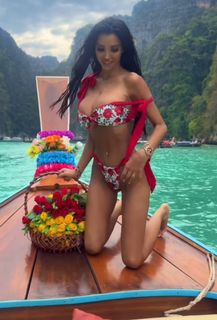 Chloe Khan feet photo 5