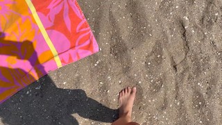 Chloe Lang feet photo 9