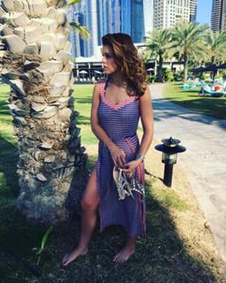 Chloe Lewis feet photo 1