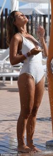 Chloe Lewis feet photo 11