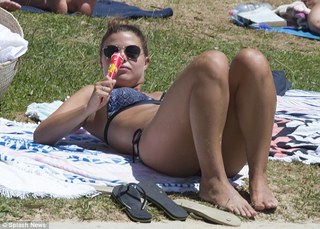 Chloe Lewis feet photo 14