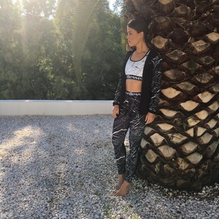 Chloe Lewis feet photo 11