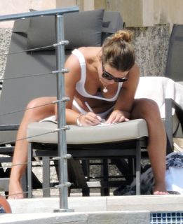 Chloe Lewis feet photo 16