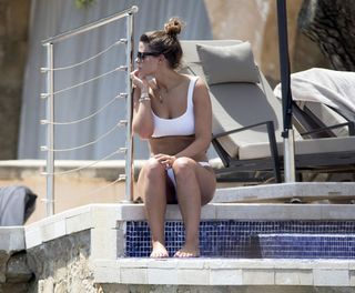 Chloe Lewis feet photo 11