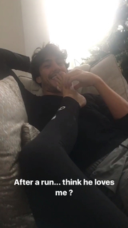 Chloe Lewis feet photo 7