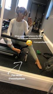 Chloe Lewis feet photo 1