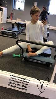 Chloe Lewis feet photo 5