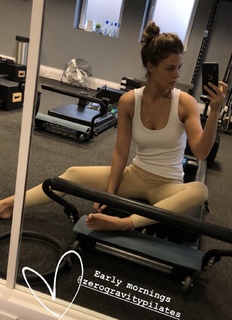 Chloe Lewis feet photo 2