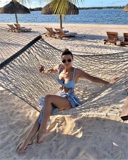 Chloe Lewis feet photo 8