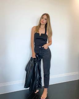 Chloe Lewis feet photo 15