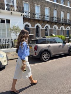 Chloe Lewis feet photo 3