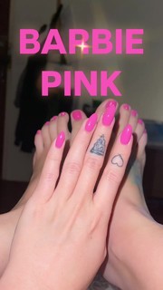 Chloe Maddren feet photo thumbnail