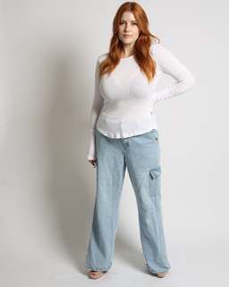 Chloe Maddren feet photo thumbnail