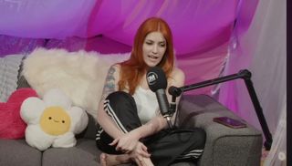 Chloe Maddren feet photo thumbnail