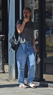 Chloe Madeley feet photo 2