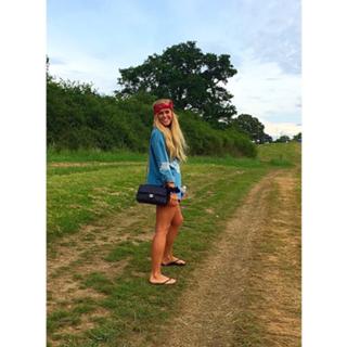 Chloe Meadows feet photo thumbnail