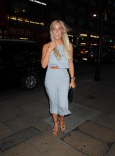 Chloe Meadows feet photo thumbnail