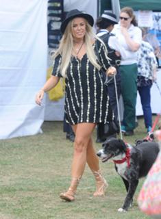 Chloe Meadows feet photo thumbnail