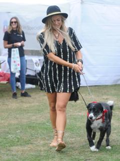 Chloe Meadows feet photo thumbnail