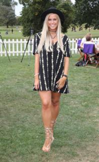 Chloe Meadows feet photo thumbnail