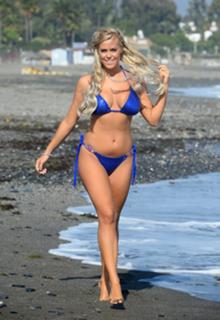 Chloe Meadows feet photo thumbnail