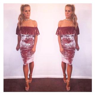 Chloe Meadows feet photo thumbnail