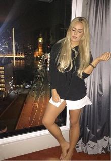 Chloe Meadows feet photo thumbnail