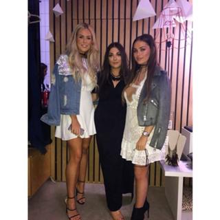 Chloe Meadows feet photo thumbnail