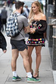 Chloe Meadows feet photo thumbnail