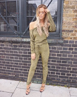 Chloe Meadows feet photo thumbnail