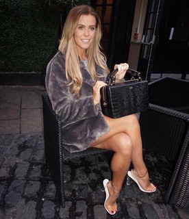 Chloe Meadows feet photo thumbnail