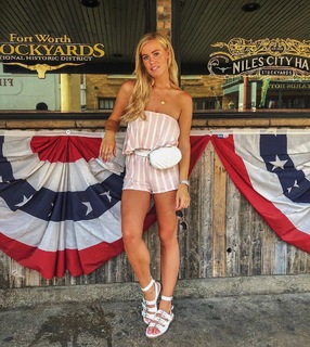 Chloe Meadows feet photo thumbnail
