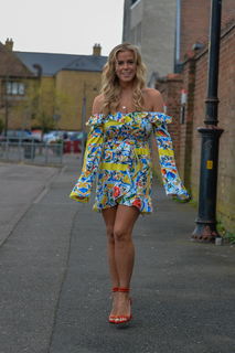 Chloe Meadows feet photo thumbnail