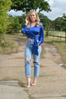 Chloe Meadows feet photo thumbnail