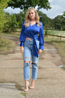 Chloe Meadows feet photo thumbnail