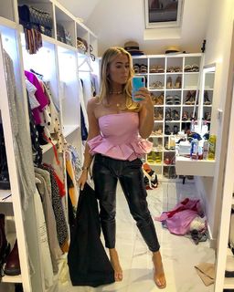 Chloe Meadows feet photo thumbnail