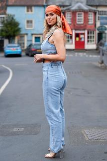 Chloe Meadows feet photo thumbnail